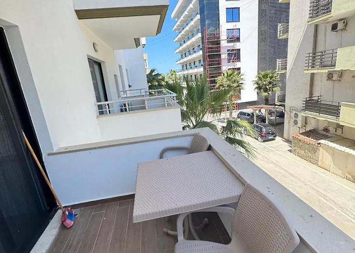 Relax Qerret アパート ゴーレム